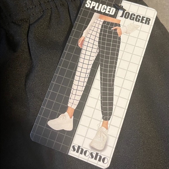 SHOSHO I where I can white spliced joggers
Size large - Picture 5 of 8